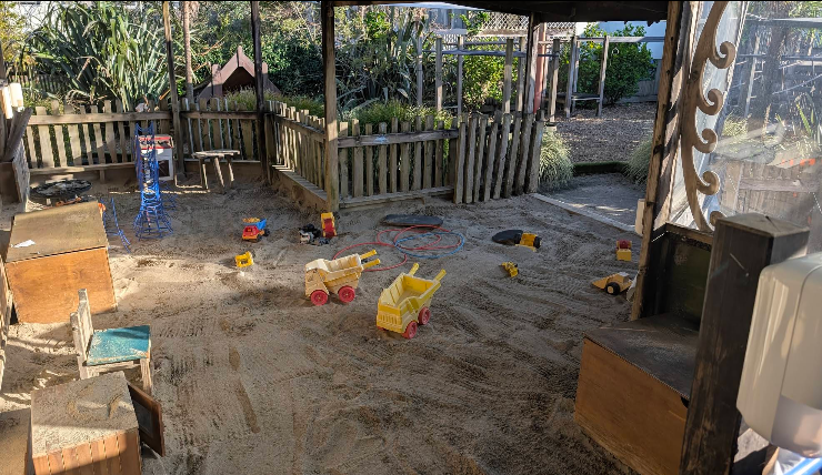 Outdoor play area at Akoranga